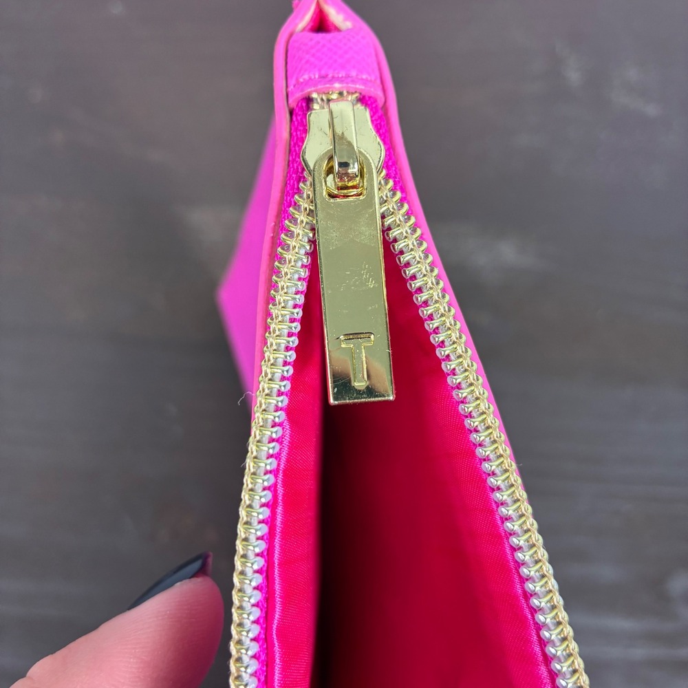 Ted Baker Wristlet Clutch Bag Pink Saffiano Leather Gold Logo Hot Pink Zip - Picture 4 of 9